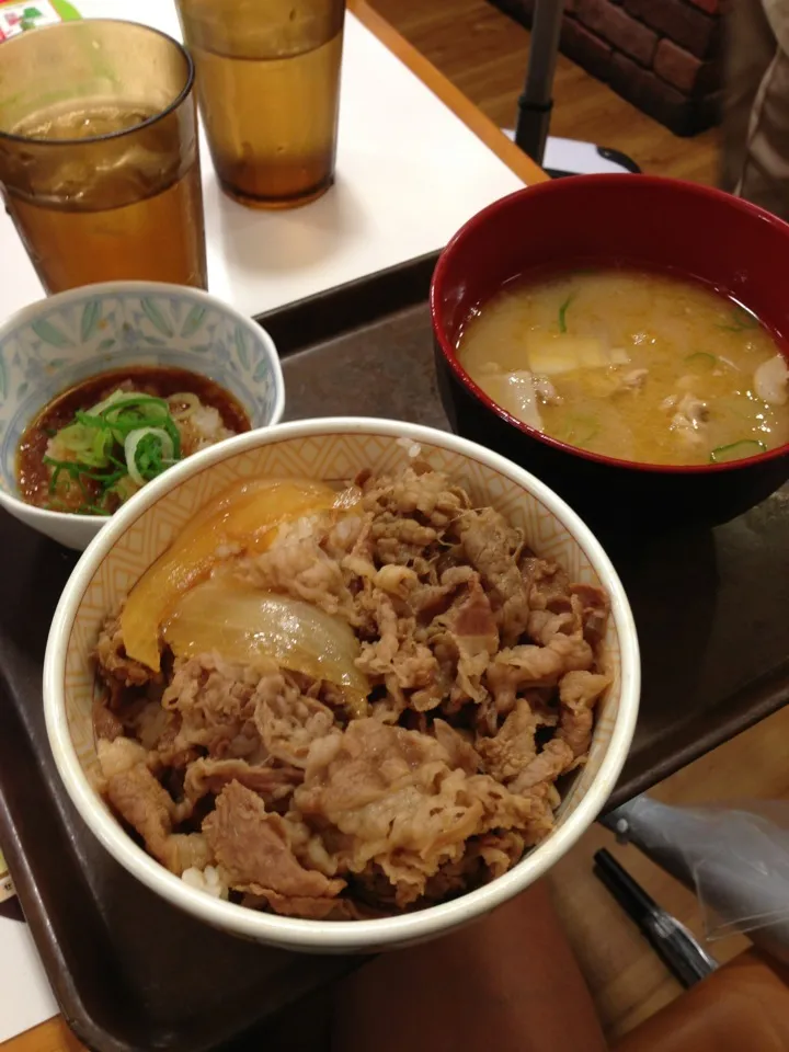 おろしポン酢牛丼|おぎしょーさん