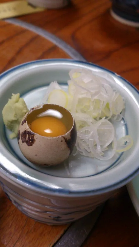 Snapdishの料理写真:〆の蕎麦にウズラの卵。テンション上がります。おでんの老舗は優しい味で財布にも優しい！！|SATOSHI OOCHIさん