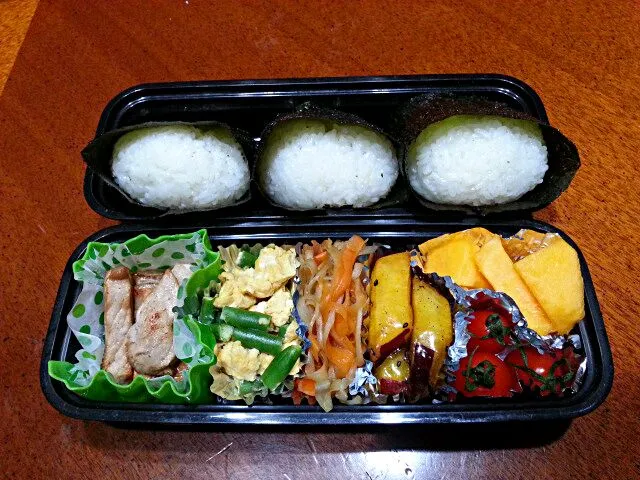 トンテキのお弁当。きんぴらも！|Makoさん