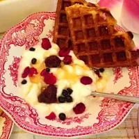 Snapdishの料理写真:Yogurt with dried berries and waffles|Nanako Oyamadaさん