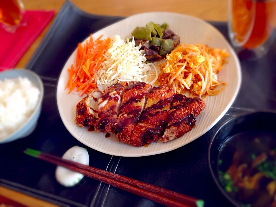 鶏ムネ肉のチーズはさみカツ＆もやしと卵の甘酢あんかけ＆ナスとピーマンの味噌炒め＆しいたけのお吸い物＆ご飯|sho...✡*゜さん