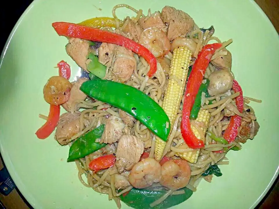 chicken and prawn stir fry|Bianca Sanchez Ismaillさん