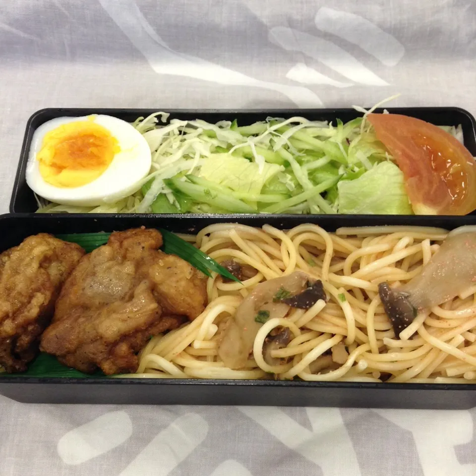 弁当（たらこパスタ、唐揚げ、サラダ）|SasaMasa213さん