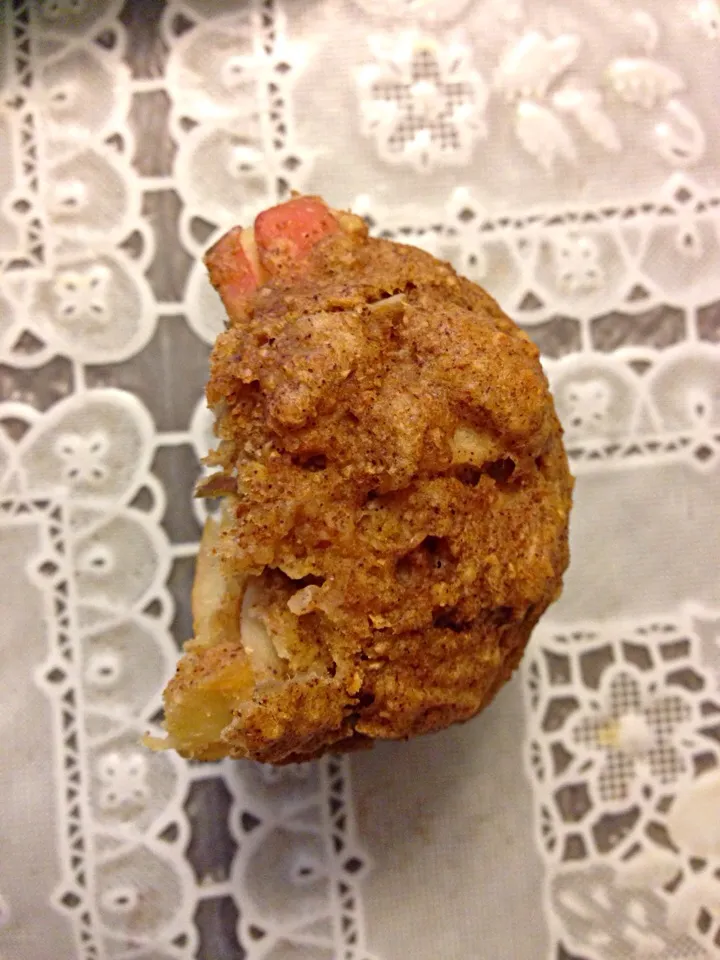 Half a homemade whole wheat apple cinnamon muffin|joie chowさん