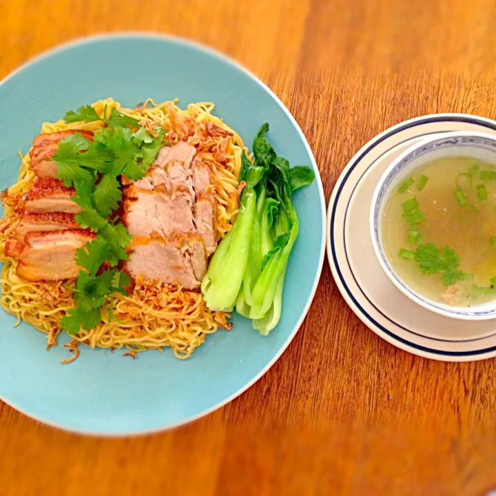 Egg noodle with crispy pork & Pekking duck|Nini Siliyaさん