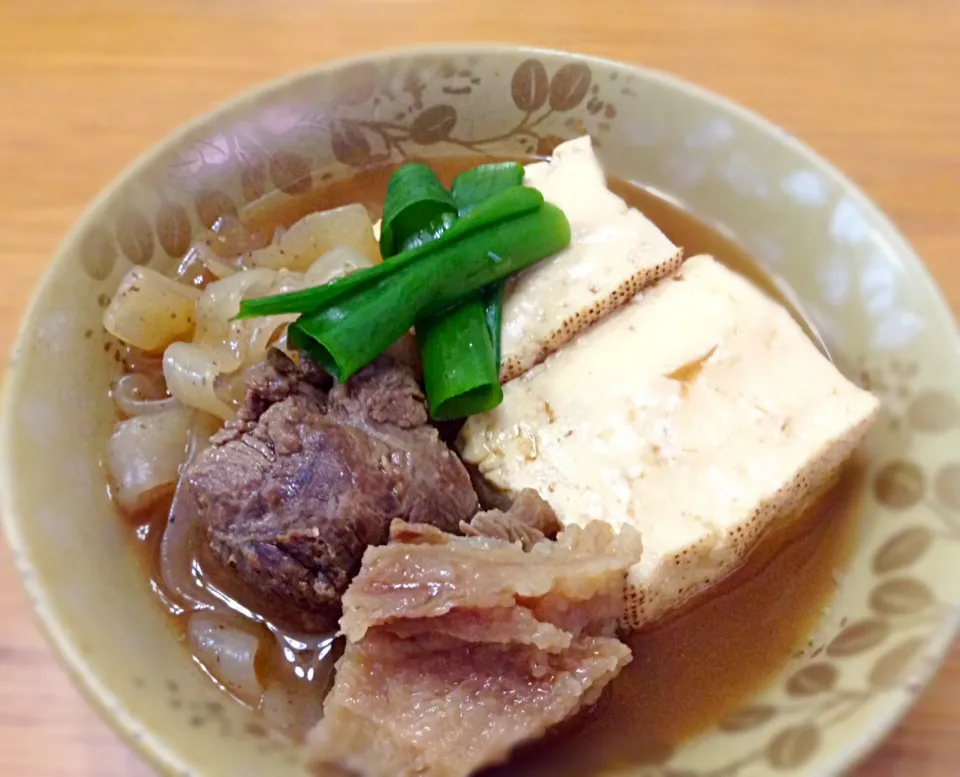 牛すじ肉と豆腐の煮込み|ちぇりさん