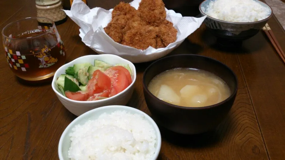 またまた豚カツ＆ジャガイモとネギの味噌汁＆サラダ|えっちゃんさん