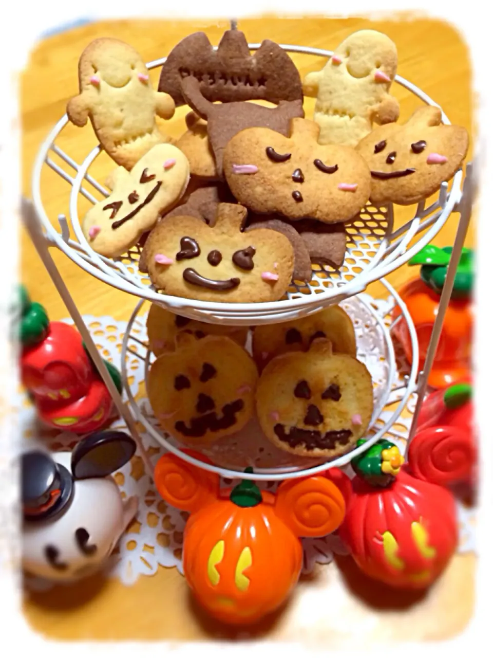 りるのんちゃんの堅焼きクッキーで、ハロウィンクッキー作ったよ〜。🍪|kumiさん