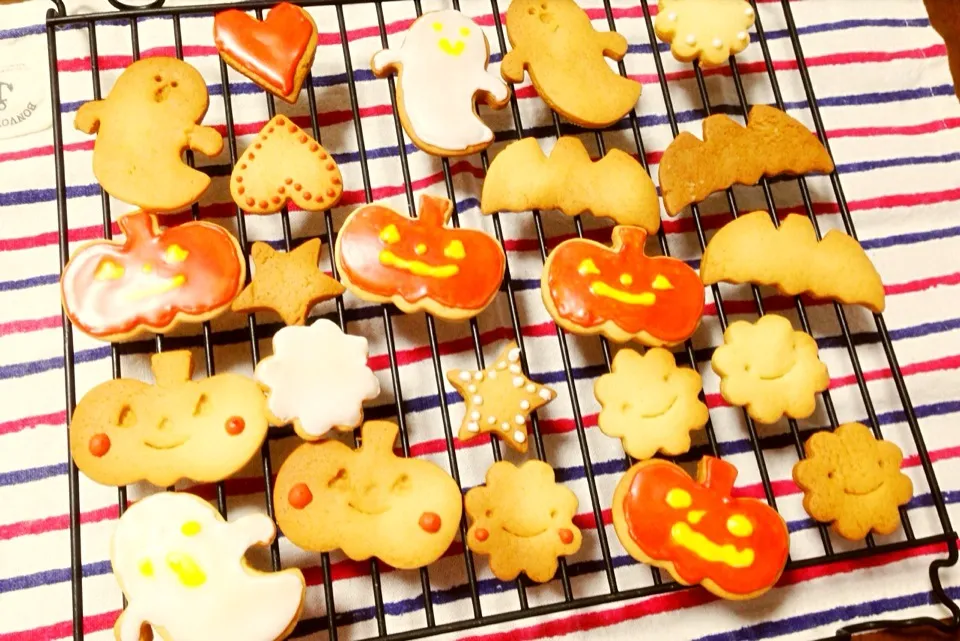 Snapdishの料理写真:ハロウィンアイシングクッキー♡|ひかるさん