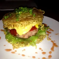 Snapdishの料理写真:Burger ramen|ken miyahiraさん