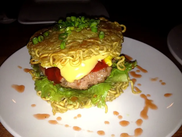 Burger ramen|ken miyahiraさん