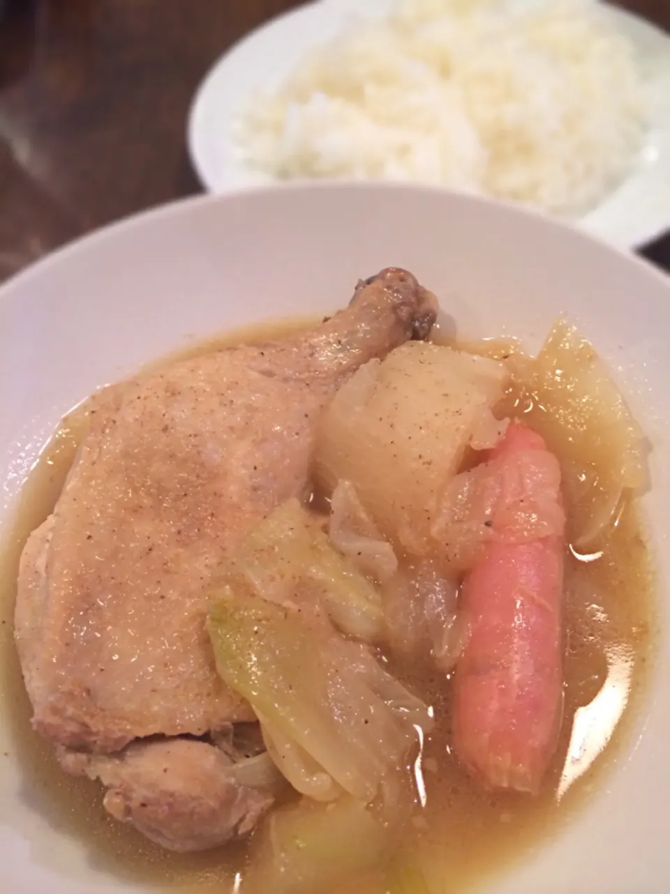 Snapdishの料理写真:鶏もも肉のコンソメスープ煮|michiteruさん