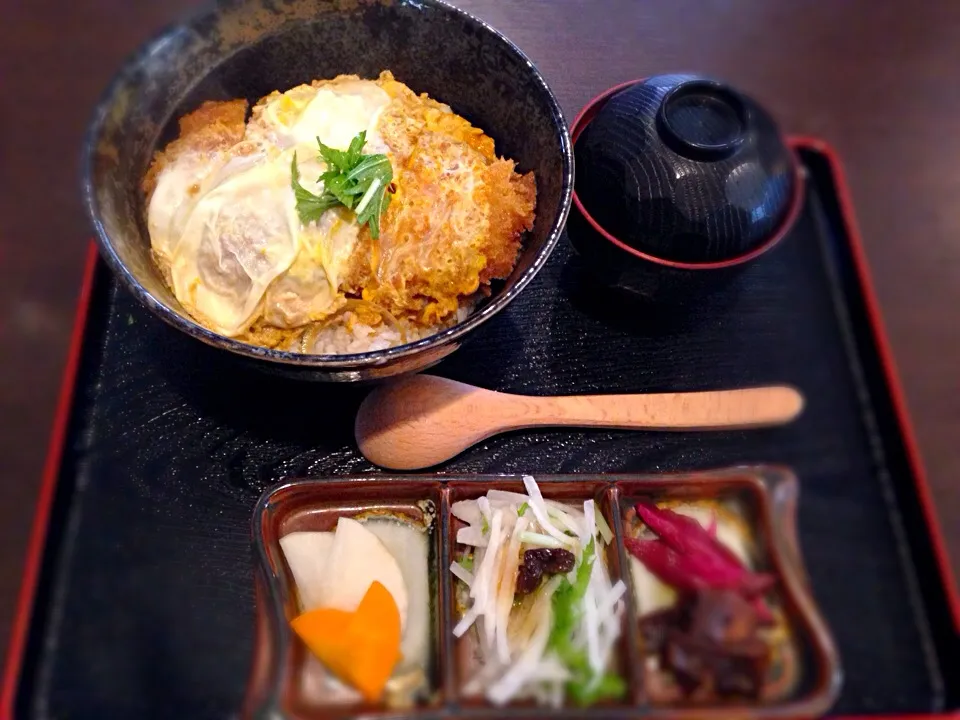 強羅のカツ丼|こがちょこさん