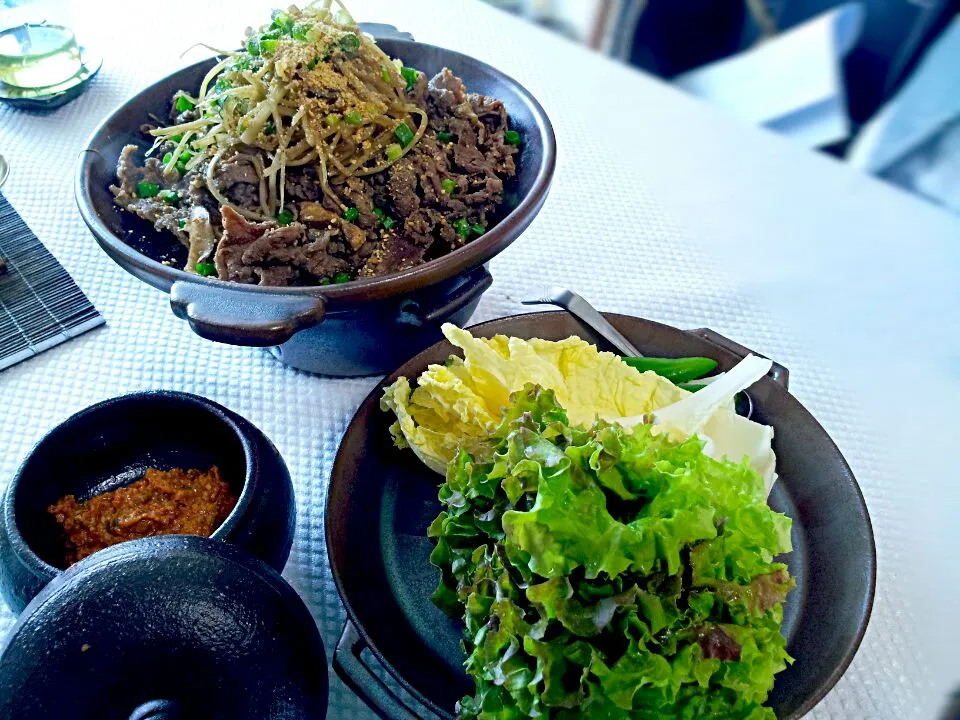 Snapdishの料理写真:우엉 불고기 [bulgogi] barbequed beef with burdock|제니 [Jenny]さん