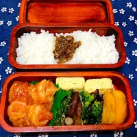 Snapdishの料理写真:エビチリ弁当|満腹梅子さん