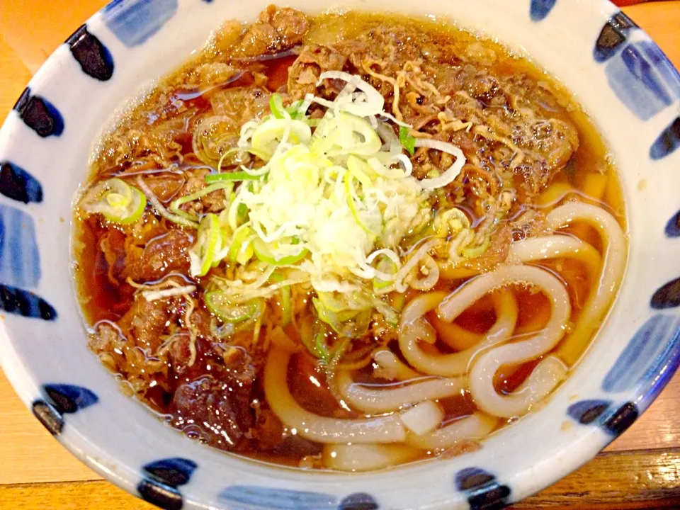 肉うどん420円也|秋山知隆さん