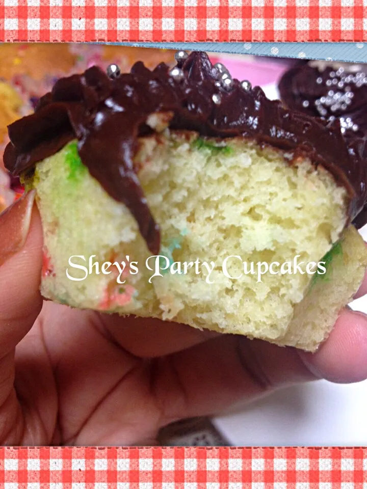 Heart choco cupcake|Shey's Party CupCakesさん