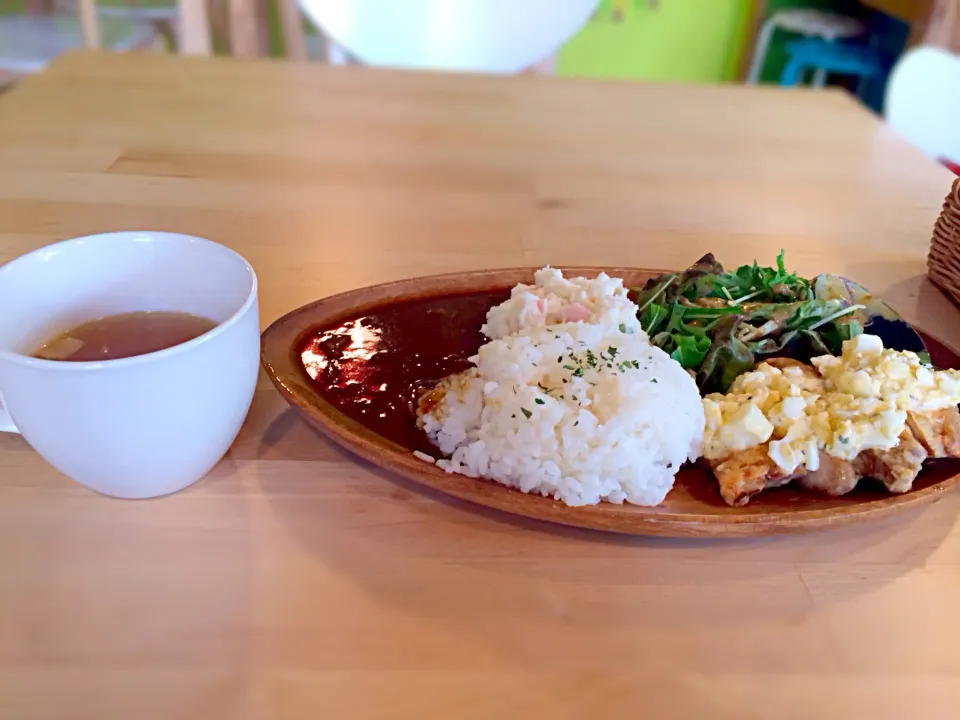 Snapdishの料理写真:カレーとチキン南蛮のプレートとスープ|Mari Kimuraさん