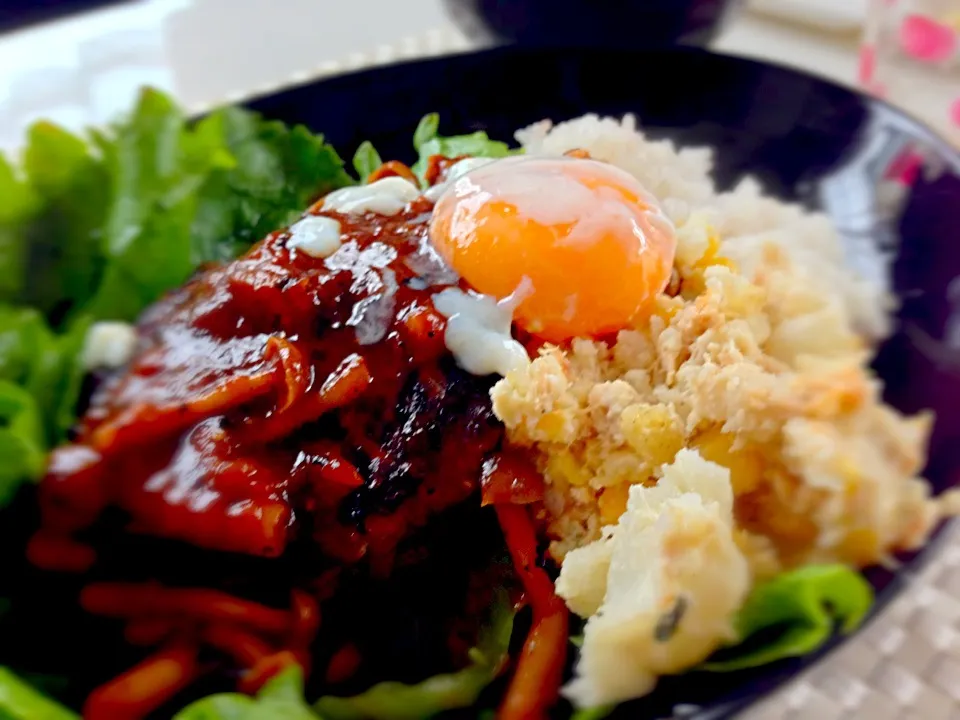 今日のお昼はきのこソースのロコモコ丼|maipuさん