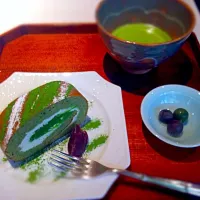 Snapdishの料理写真:抹茶ロールケーキ|miufanoさん