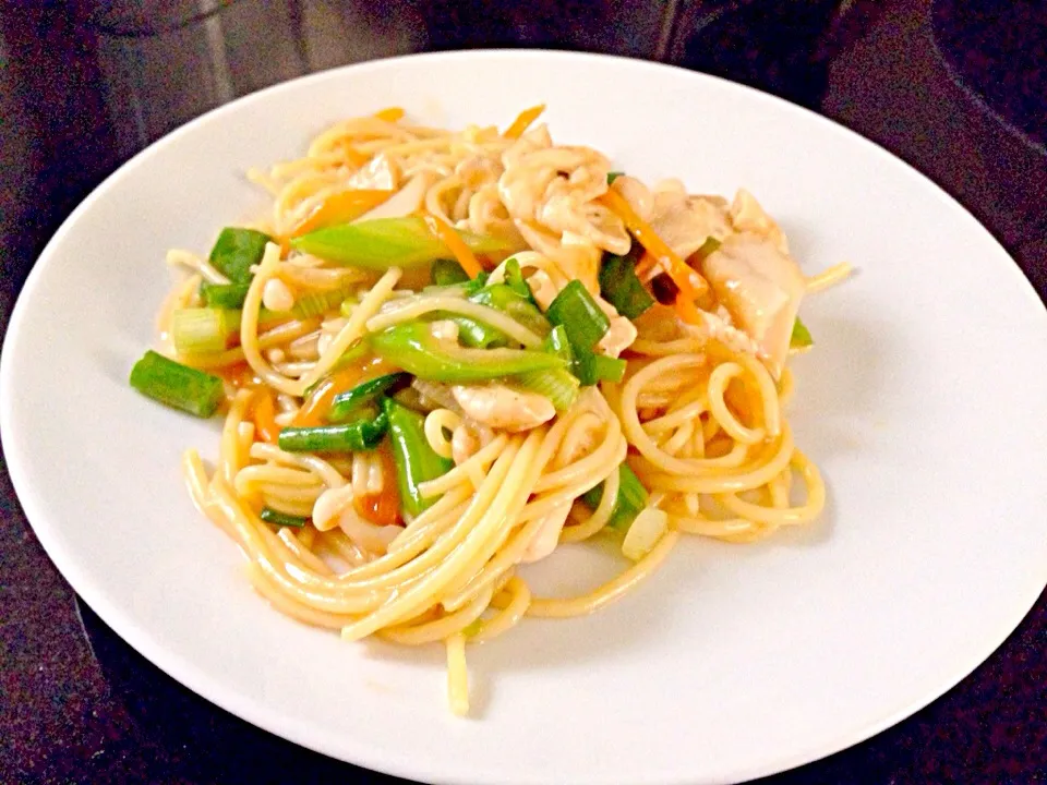 Snapdishの料理写真:Spaghetti Goreng|Mel2711さん