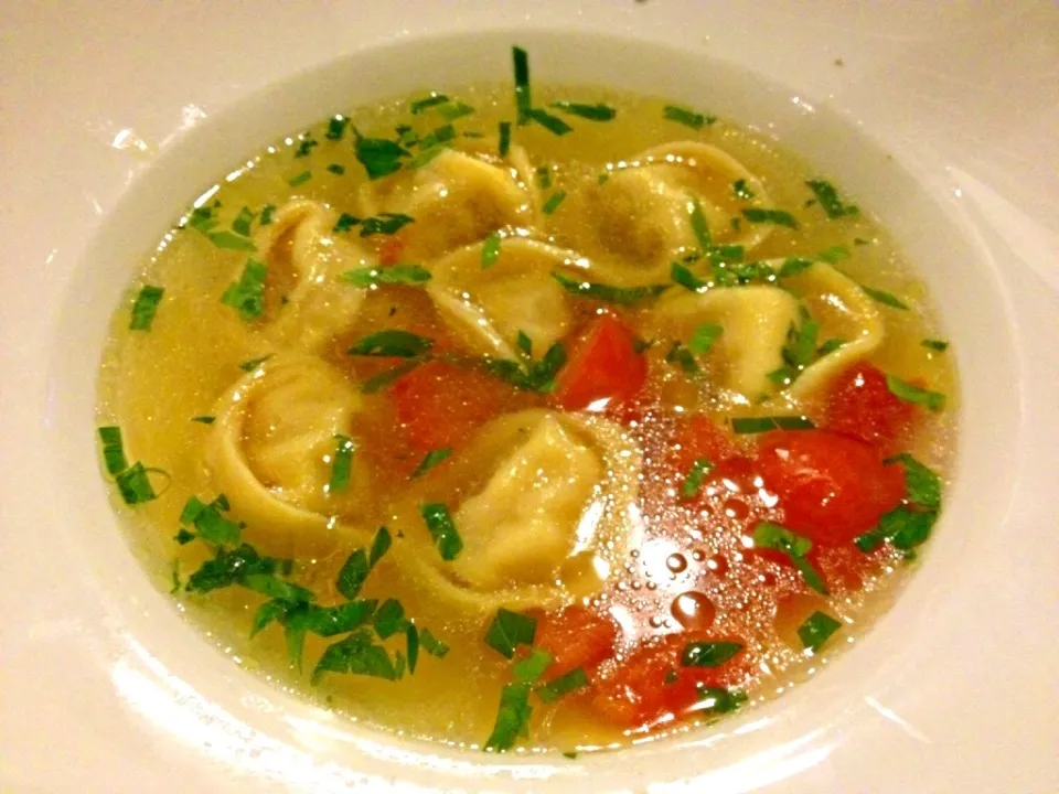 Cappelletti in chicken broth|12Dragonさん