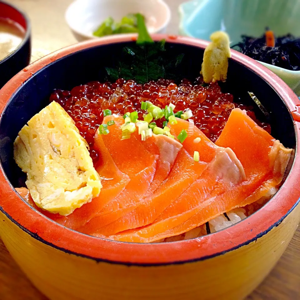 いくらサーモン親子丼|ヒロリンさん