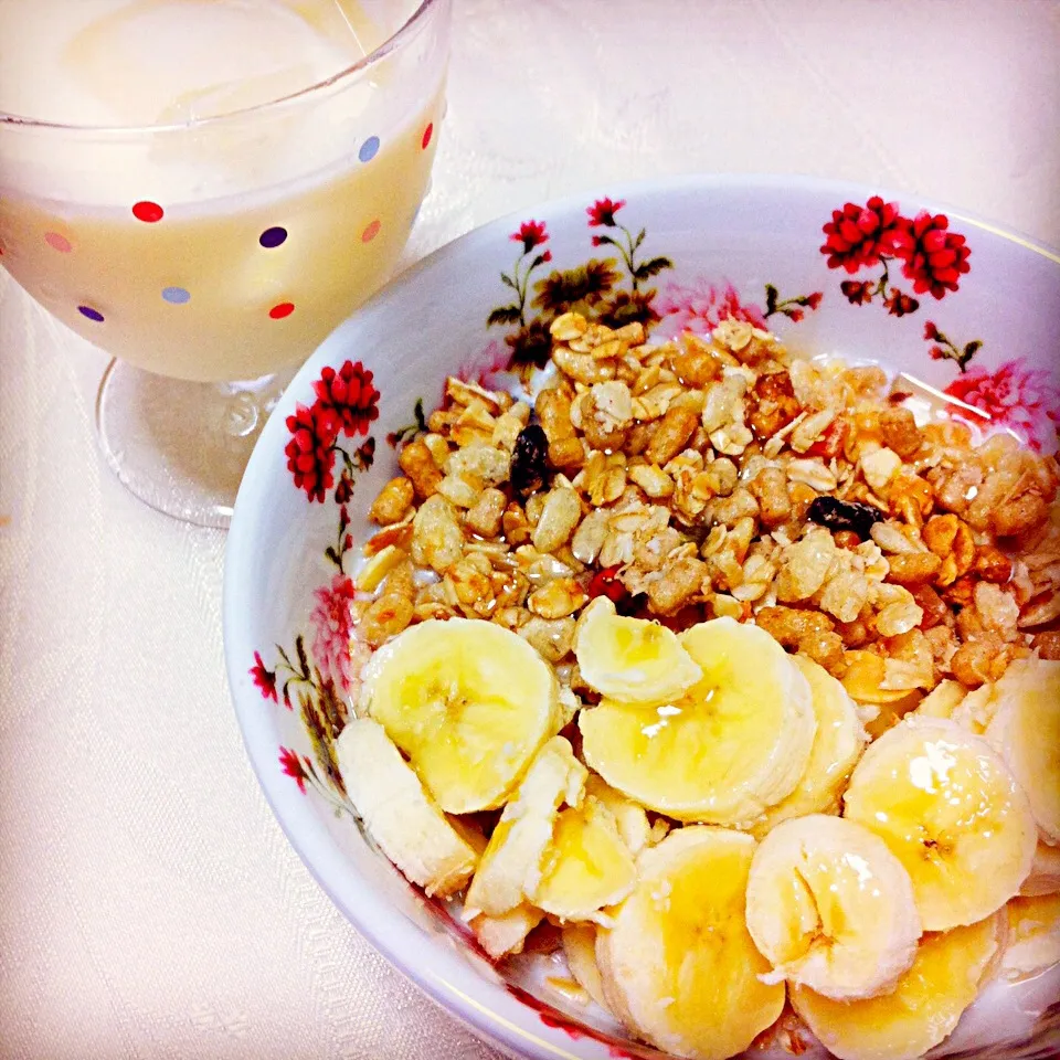 banana yogurt granola|Aimi Amy Suzukiさん