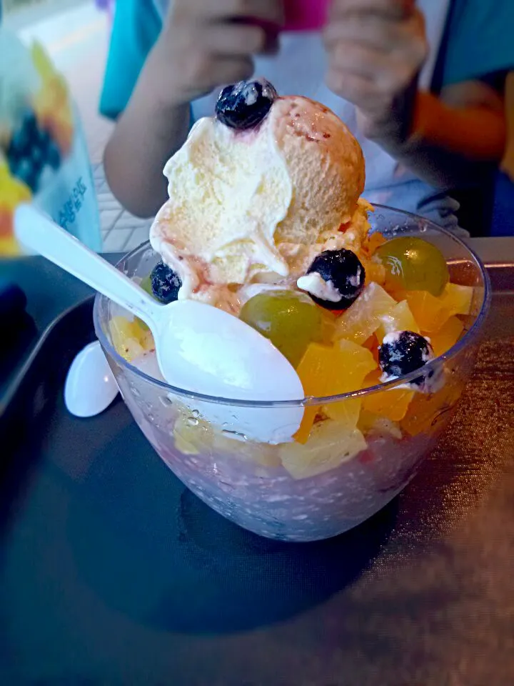 Snapdishの料理写真:Patbingsu!!|Nina Valladaresさん