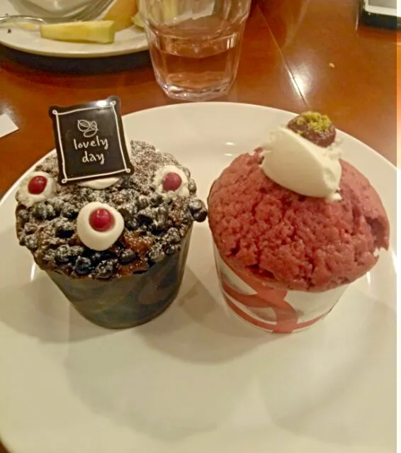 Snapdishの料理写真:Cute Little CUPCAKES!!|Nina Valladaresさん