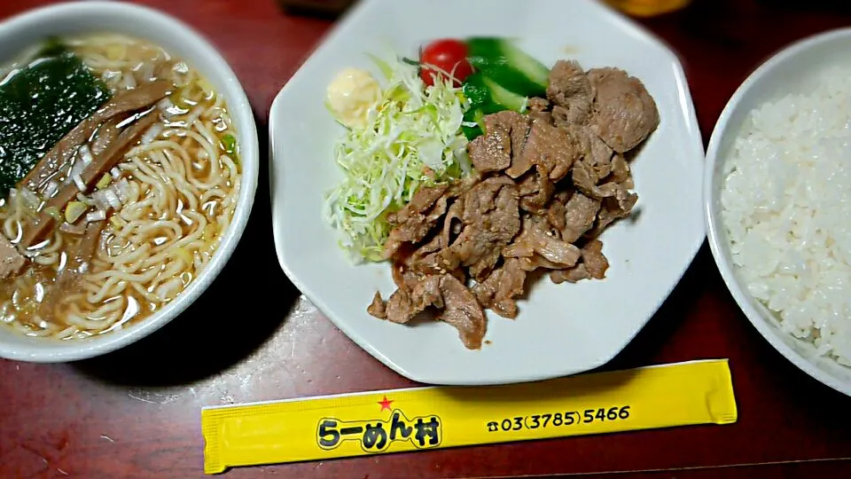 生姜焼き定食と半ラーメン|kunio fukayaさん