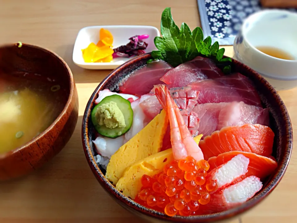 芦ノ湖 海鮮丼|すわっちさん