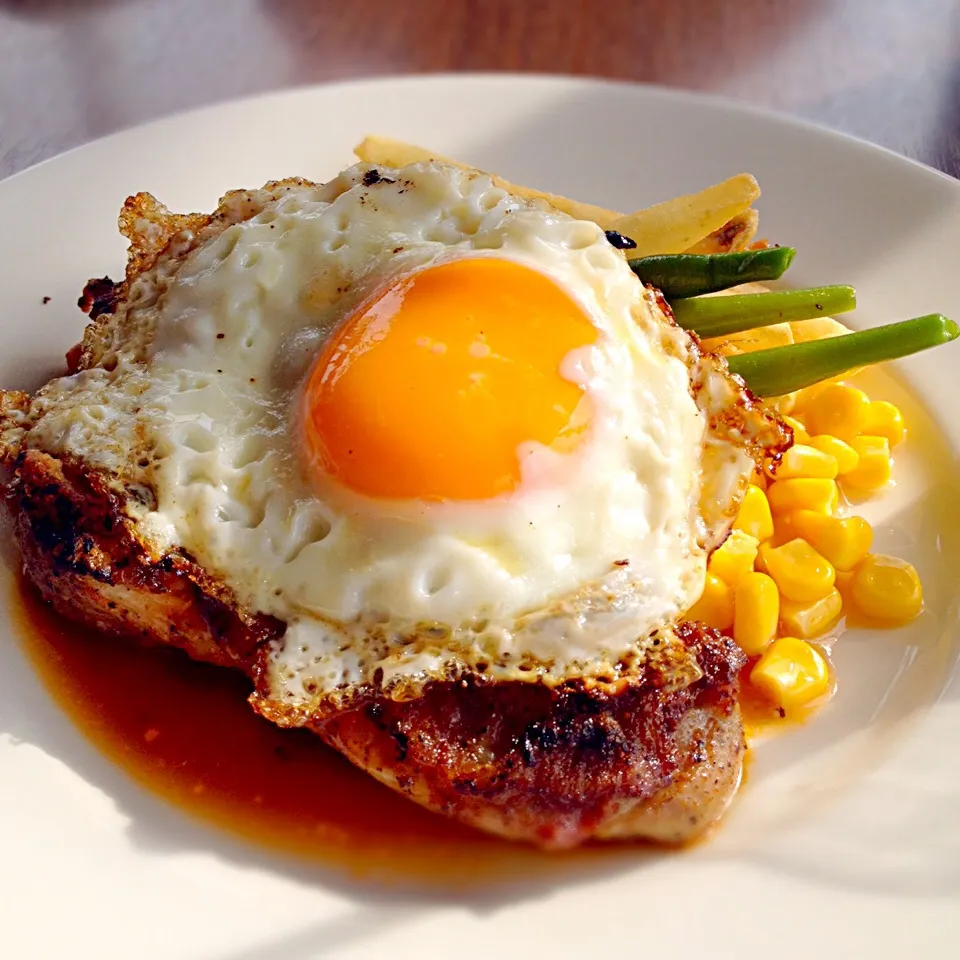 チキンのジューシーグリル〜バター醤油ソース〜|ヒロリンさん