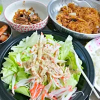 Pansit sardines and salad|Mattey Senoirbさん