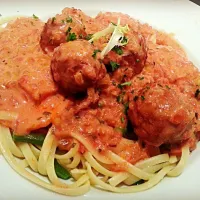 Snapdishの料理写真:Meatballs spaghetti|Ernest Tseさん