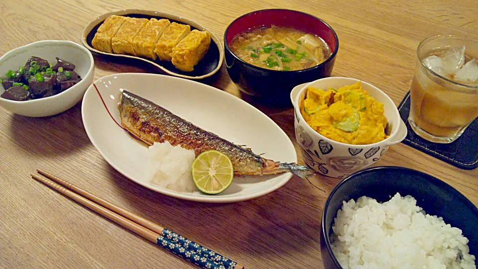 さんまの塩焼き・豚汁・たまご焼き・パンプキンサラダ・コンニャクのいり煮|ＹＵＫＡさん