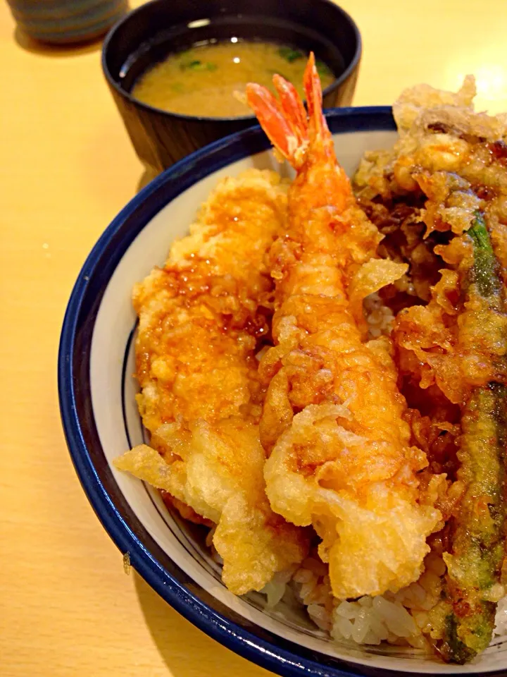 Tendon (tempura rice bowl)|Melba Teresa J. Faustino-Villanuevaさん