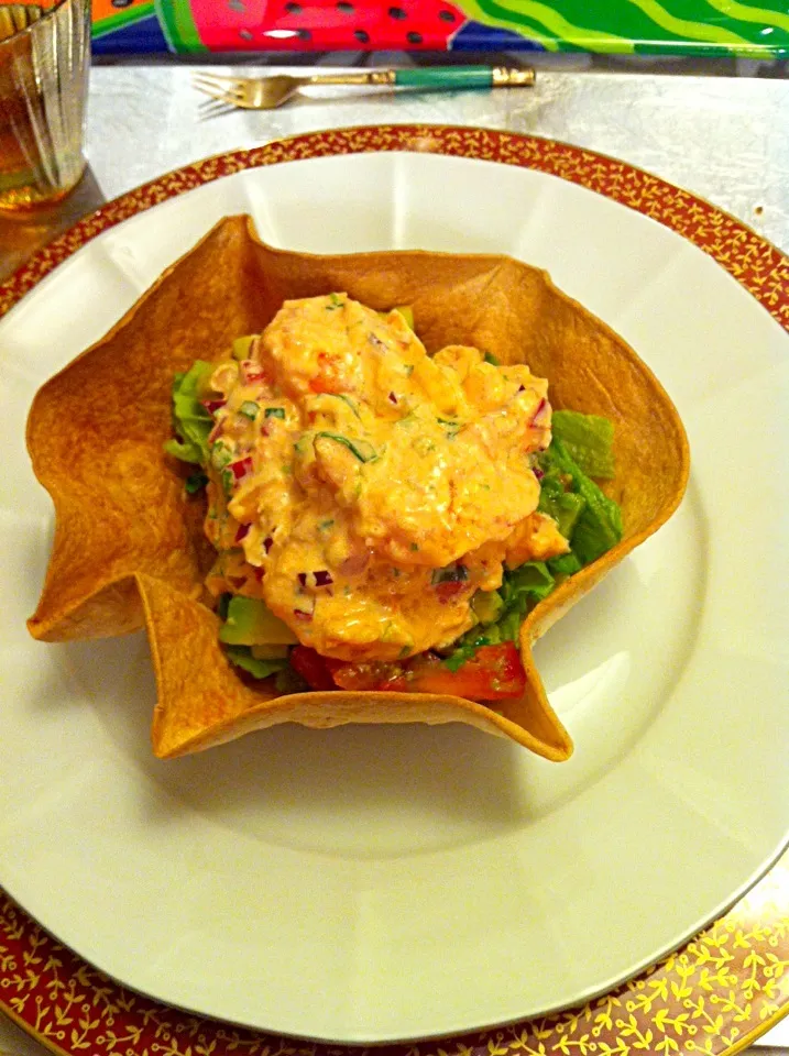 Camarones con salsa de Rocoto served in a Tortilla Basket|aястасияさん