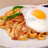 焼きうどんソース味、目玉焼き乗せ|勘八風太さん