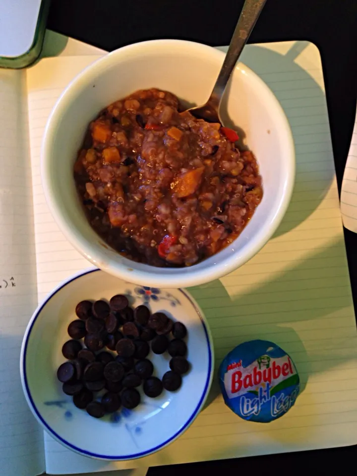 Snapdishの料理写真:Afternoon snax: whole grain congee with sweet potato and goji, dark choco chips, lite cheese|joie chowさん