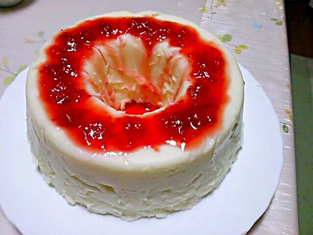 Mousse de cupuaçú com calda de morango😍🎂🍰🍮🍓|yumiさん