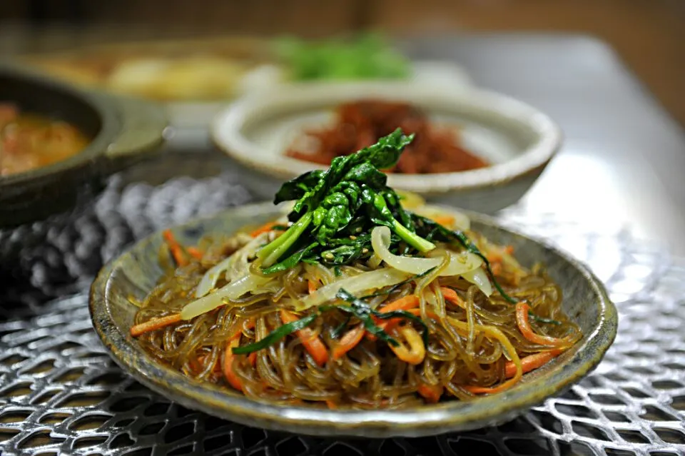 잡채 japchae : mixed dish of bean thread cellophane noodles, stir-fried veggies, and shredded meat|제니 [Jenny]さん