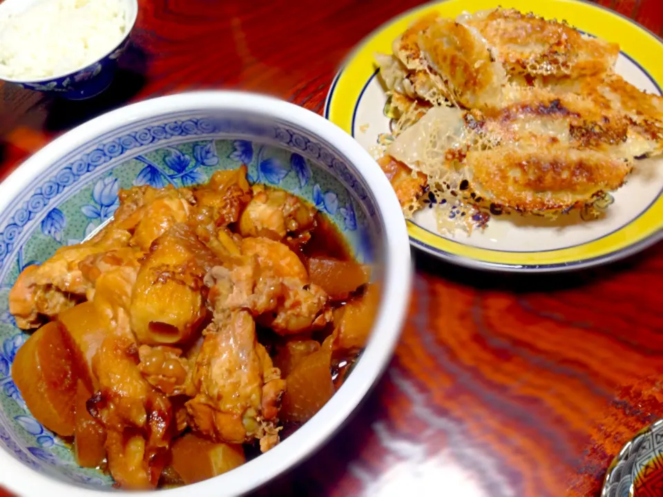 お婆ちゃんの煮物、餃子|くりちさん