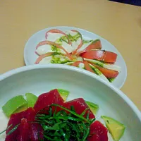鮪とアボガドのとろろ丼    カプレーゼ|あーりーさん