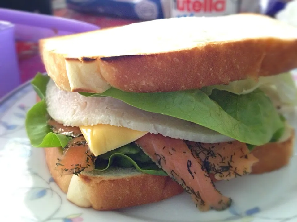 Smoked salmon n turkey sandwich|prissyさん