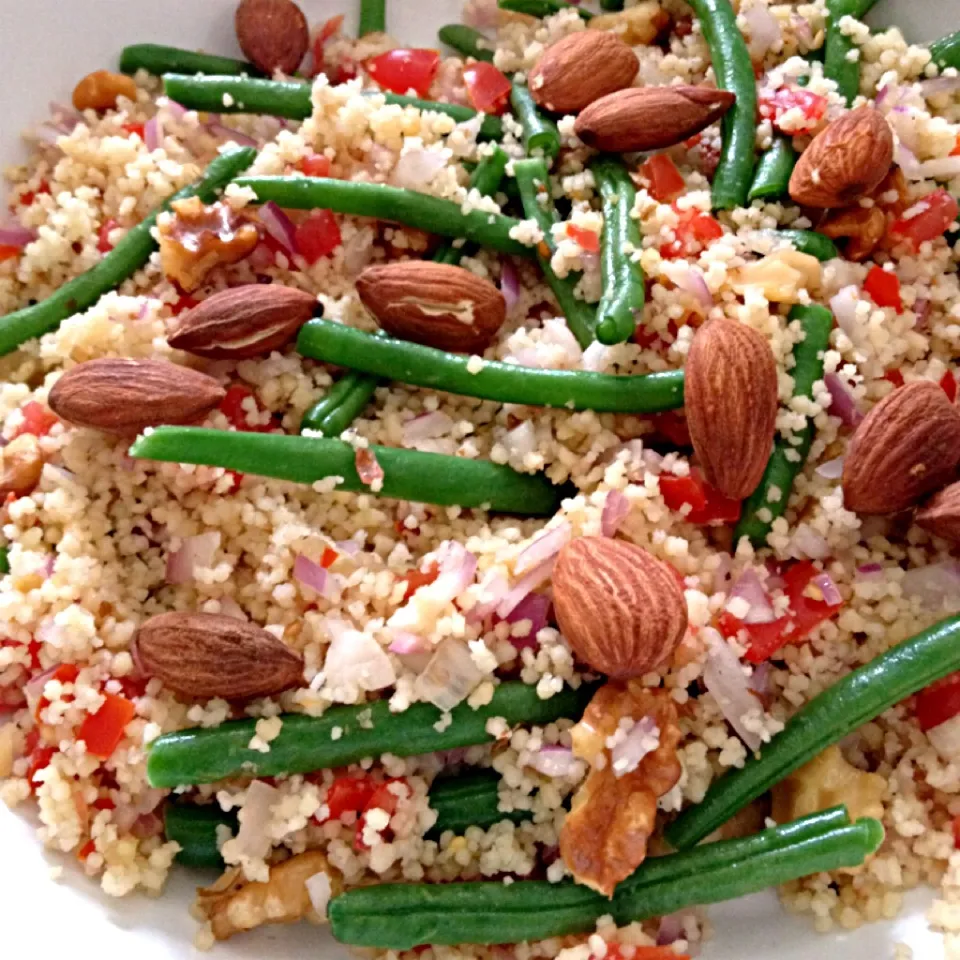 Snapdishの料理写真:Cous cous with almonds|12Dragonさん