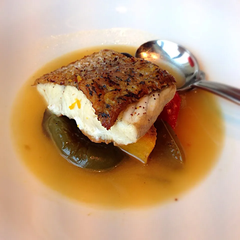 Grilled Seabass in Light Tomyum Soup|nicky tangさん