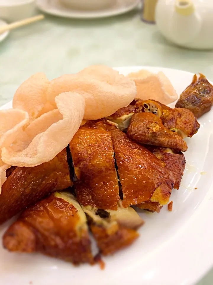 Crispy roasted chicken with cracker 炸子雞|Mak Toniさん