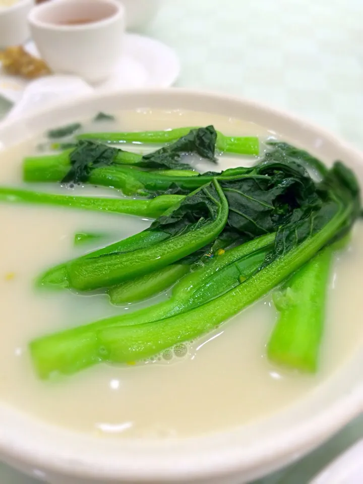 Poached vegetable with fish broth  魚湯浸菜|Mak Toniさん