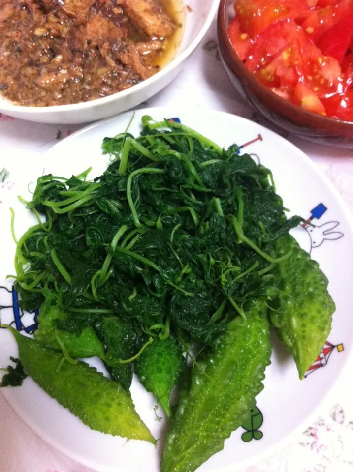 Blanched Bitter Gourd sprout and fruit|🍑Foodtrip Unlimited🍴さん